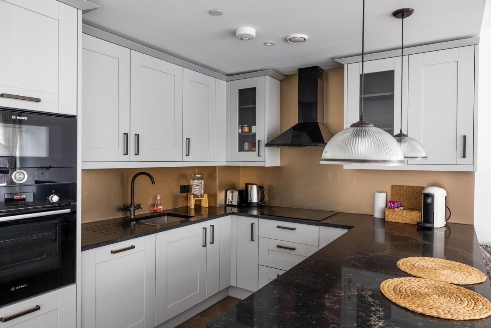 Apartment New | Luxury 2bd/2b Wapping *