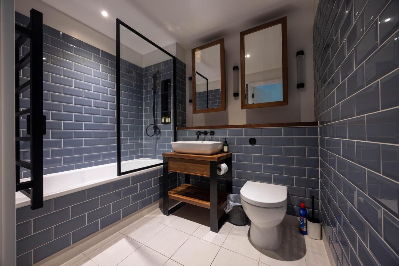 New | Luxury 2bd/2b Wapping Apartment London