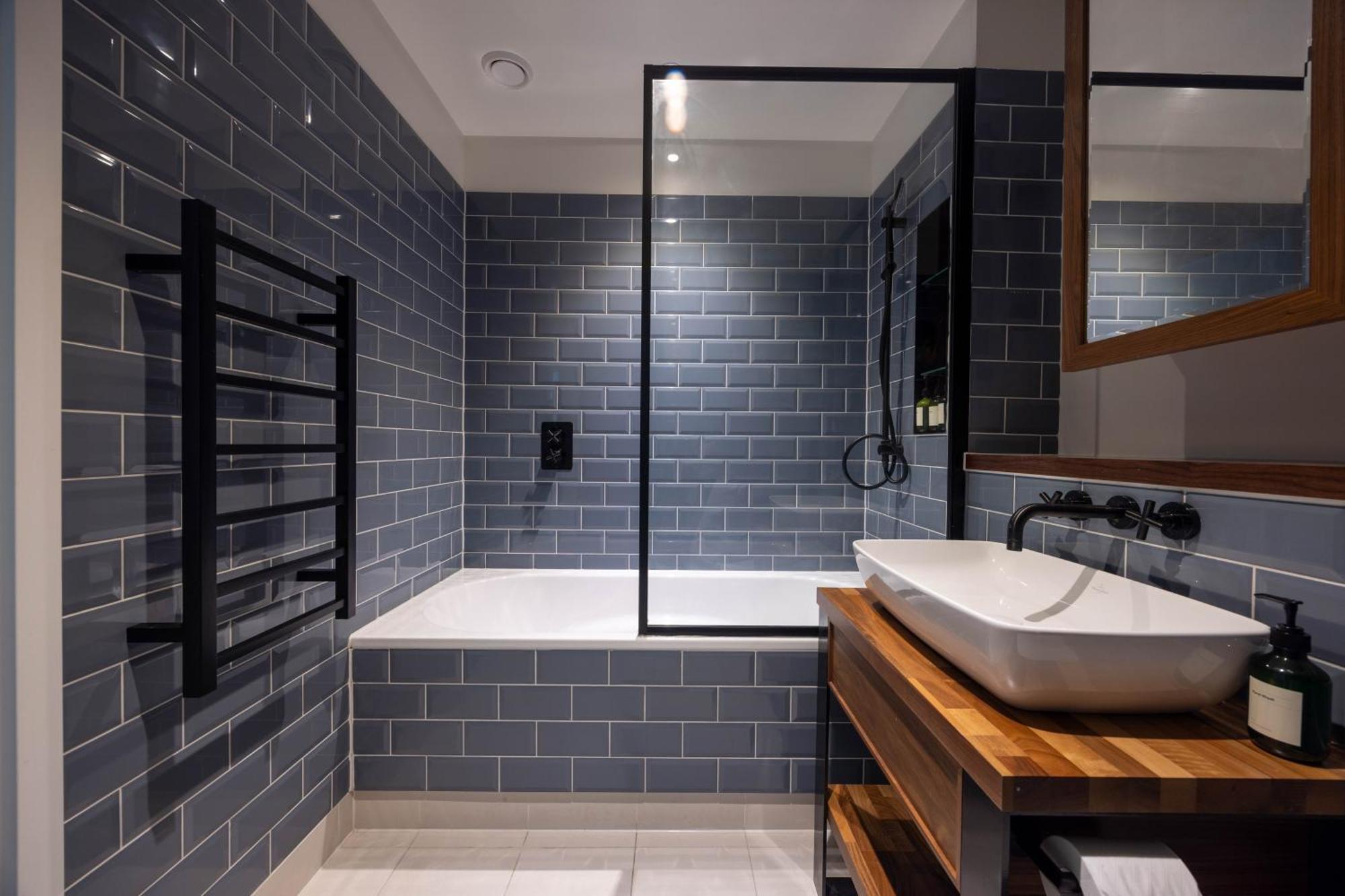 New | Luxury 2bd/2b Wapping Apartment *